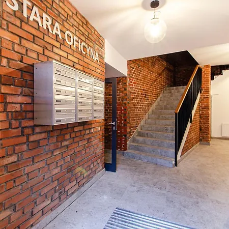 4a Loft Apartment- Wifi, 24 Self Check-in, Old Town Вроцлав